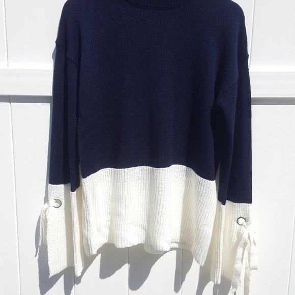 Alison Andrews color block sweater with fun sleeves - Picture 4 of 6